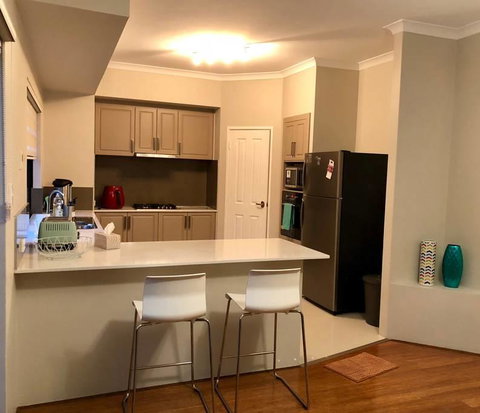 Highgate Modern Home (4 Mins To Perth City) - Nambucca Heads Accommodation 3