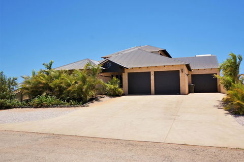 27 Corella Court - Nambucca Heads Accommodation 1