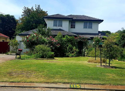 Airport HomeStay - Nambucca Heads Accommodation 0