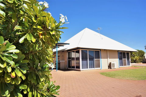 Osprey Holiday Village Unit 120 - Plenty Of Room For A Large Family - Nambucca Heads Accommodation 18