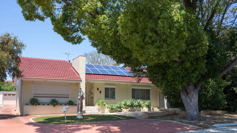 Susan Yong's Studio - Nambucca Heads Accommodation 0