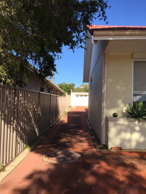 Susan Yong's Studio - Nambucca Heads Accommodation 1