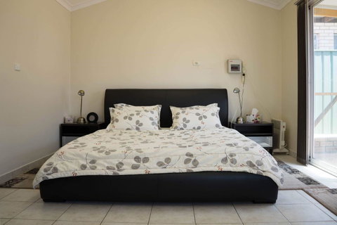 Susan Yong's Studio - Nambucca Heads Accommodation 5