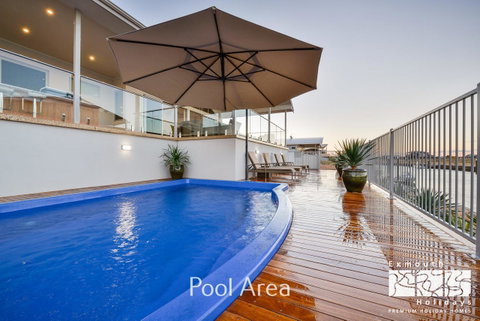 27 Kestrel Place - With Pool And Jetty - Nambucca Heads Accommodation 16