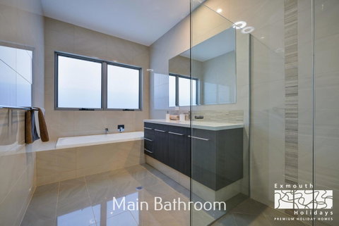 27 Kestrel Place - With Pool And Jetty - Nambucca Heads Accommodation 13
