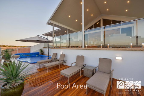 27 Kestrel Place - With Pool And Jetty - Nambucca Heads Accommodation 19
