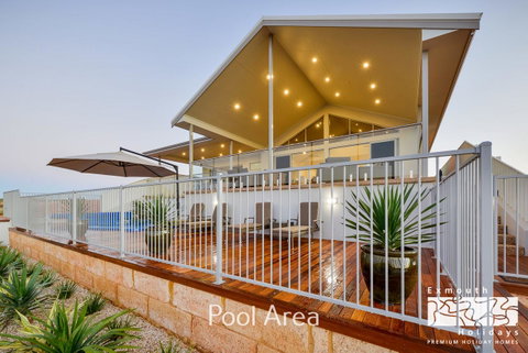 27 Kestrel Place - With Pool And Jetty - Nambucca Heads Accommodation 20
