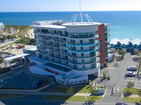 A 406 FANTASTIC OCEAN BEACH And MARINA VIEW APT - MANDURAH - Nambucca Heads Accommodation 24