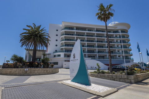 A 406 FANTASTIC OCEAN BEACH And MARINA VIEW APT - MANDURAH - Nambucca Heads Accommodation 3