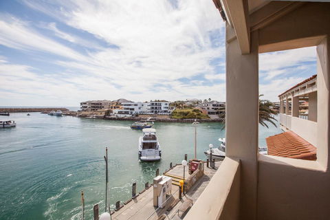 The Marina Hotel - Mindarie - Nambucca Heads Accommodation 2