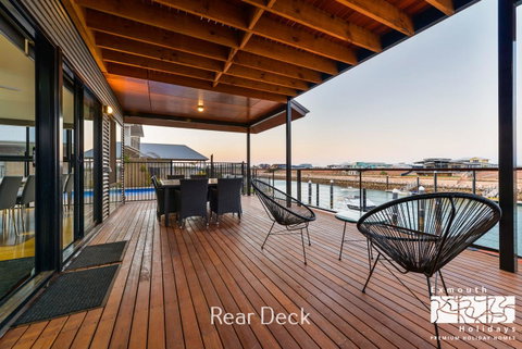 8 Kestrel Place - PRIVATE JETTY & POOL - Nambucca Heads Accommodation 15