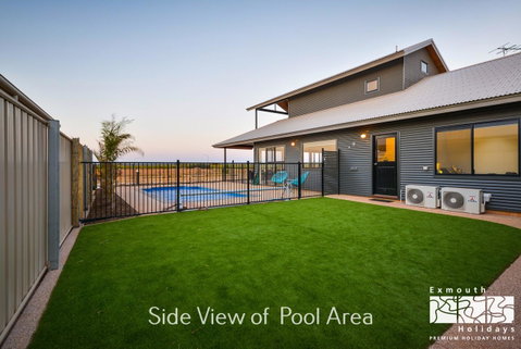 8 Kestrel Place - PRIVATE JETTY & POOL - Nambucca Heads Accommodation 17