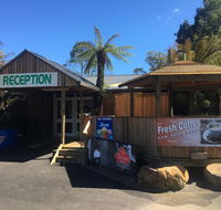 Tullah Lakeside Lodge - Nambucca Heads Accommodation