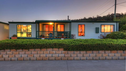 Bicheno Cabin Park - Nambucca Heads Accommodation 27