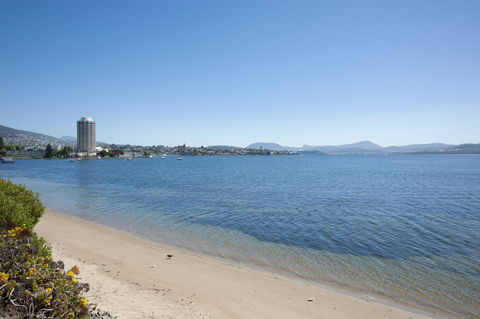 Sandy Bay Waterfront Home - Nambucca Heads Accommodation 0