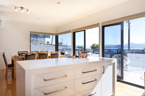 Sandy Bay Waterfront Home - Nambucca Heads Accommodation 20
