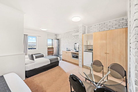 Coach House Launceston - Nambucca Heads Accommodation 8