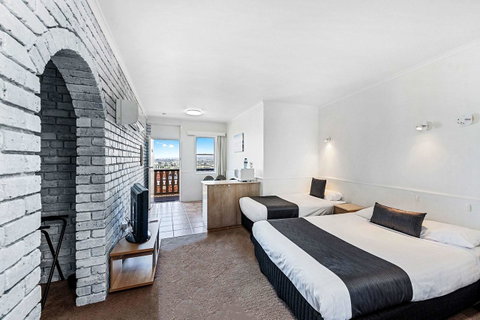 Coach House Launceston - Nambucca Heads Accommodation 13