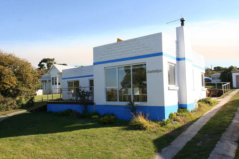 Bridport Holiday Rental - Nambucca Heads Accommodation 1