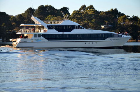 Castaway Holiday Apartments - Nambucca Heads Accommodation 1