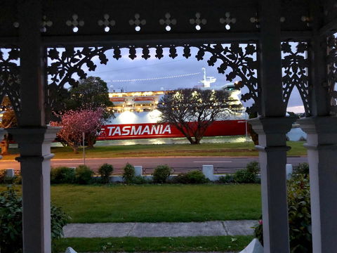 Riverbank Villa - Nambucca Heads Accommodation 0
