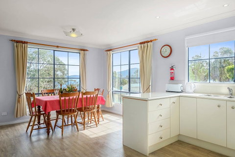 Omaroo Cottage Bruny Island - Nambucca Heads Accommodation 6