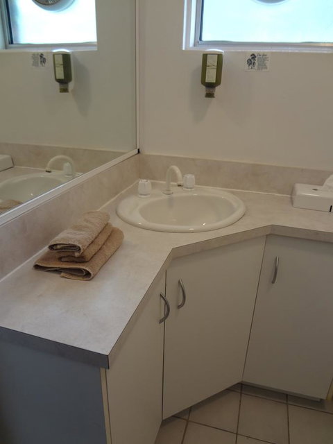 Adina Place Motel Apartments - Nambucca Heads Accommodation 24