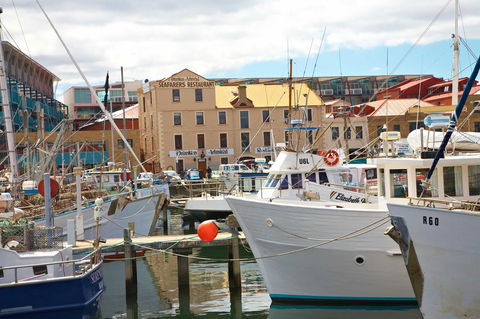Hobart Waterfront Apartments - Nambucca Heads Accommodation 10