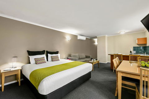 Hobart Waterfront Apartments - Nambucca Heads Accommodation 2