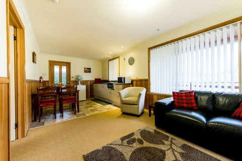 Driftwood Strahan Villas - Nambucca Heads Accommodation 7