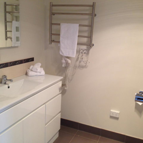 Commodore Regent - Nambucca Heads Accommodation 9