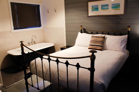Mermaids Of Bicheno - Nambucca Heads Accommodation 7