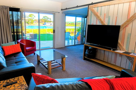 Ulverstone River Edge HolidayApartments - Nambucca Heads Accommodation 6