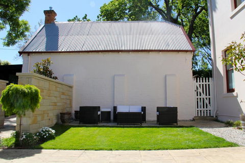 Old Bishop\'s Quarters Heritage, Modern & Unique Accommodation - Nambucca Heads Accommodation 14