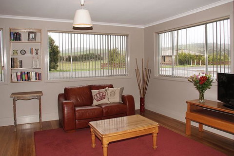 Pinestumps Holiday Home - Nambucca Heads Accommodation 2