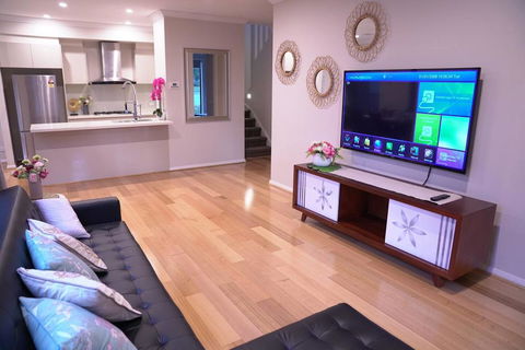 New Comfort House Near Box Hill - Nambucca Heads Accommodation 1