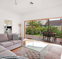 Newcastle Executive Homes - Cooks Hill Cottage - Nambucca Heads Accommodation