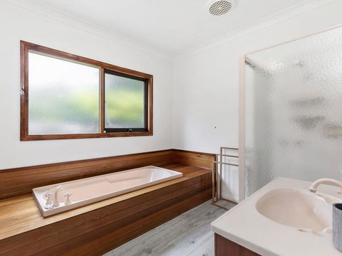 NICHE ON NOBLE - Ever Changing Vista - Nambucca Heads Accommodation 1
