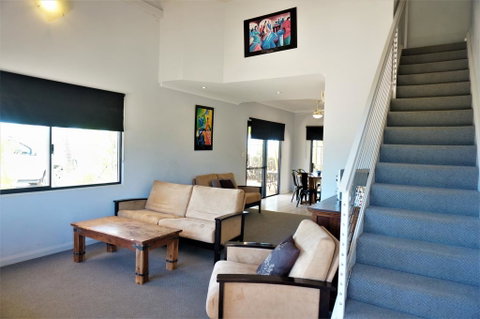 Ningaloo Breeze Villa 10 - 3 Bedroom Fully Self-Contained Disabled-Friendly Accommodation - Nambucca Heads Accommodation 1
