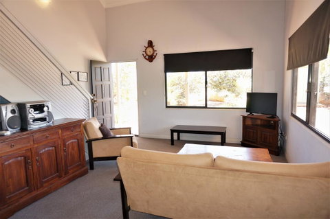 Ningaloo Breeze Villa 10 - 3 Bedroom Fully Self-Contained Disabled-Friendly Accommodation - Nambucca Heads Accommodation 3