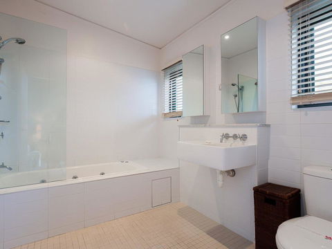 One Mile Ridge', 12a/26 One Mile Close - Stunning Views, Air Con, Infinity Pool - Nambucca Heads Accommodation 2