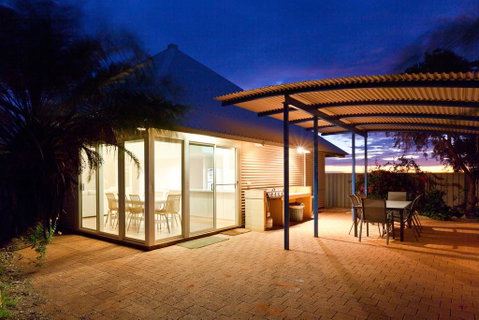 Osprey Holiday Village Unit 105 - Tranquil 3 Bedroom Holiday Villa With A Pool In The Complex - Nambucca Heads Accommodation 2