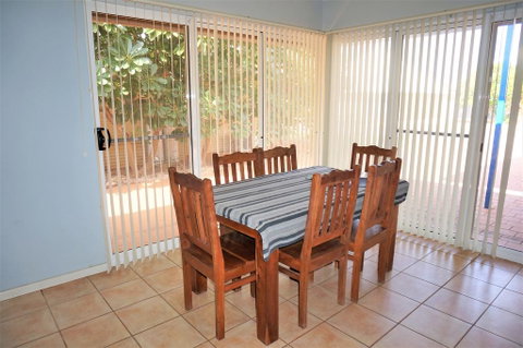 Osprey Holiday Village Unit 115 - Idyllic 3 Bedroom Holiday Villa With A Pool In The Complex - Nambucca Heads Accommodation 2