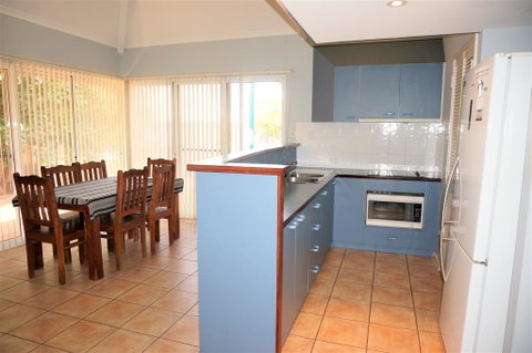 Osprey Holiday Village Unit 115 - Idyllic 3 Bedroom Holiday Villa With A Pool In The Complex - Nambucca Heads Accommodation 3