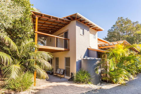 OUTRIGGER - Nambucca Heads Accommodation 0