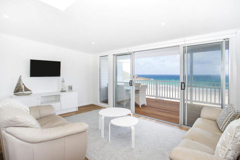 Pa's Beach House - Apartment 2 - Nambucca Heads Accommodation 2