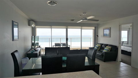Pacific Surf Absolute Beachfront Apartments - Nambucca Heads Accommodation 3