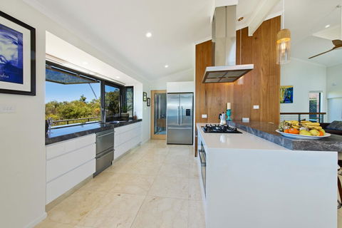 Panorama Beach House - Nambucca Heads Accommodation 2
