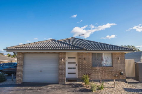 PEACEFUL 2Kingbed RootyHill Townhouse Near Station - Nambucca Heads Accommodation 2