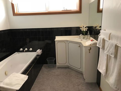 Penguin Seaside Homestay - Nambucca Heads Accommodation 3
